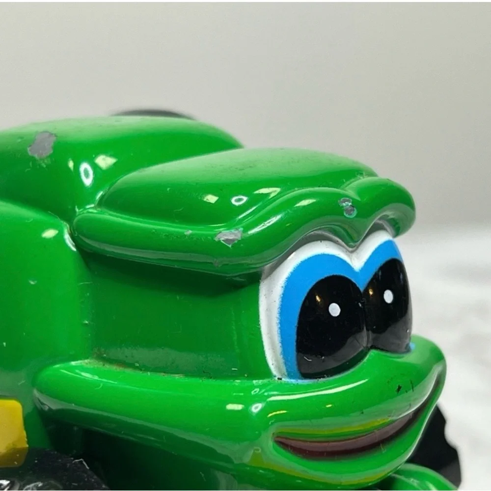 John Deere ERTL Character Truck Toy Green Cartoon Farm Vehicle Model 274 1 WY00 - Picture 10 of 11